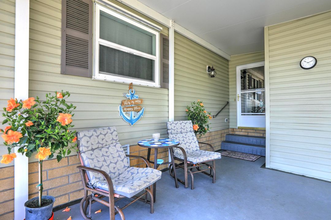 For Sale: $199,500 (2 beds, 2 baths, 1152 Square Feet)