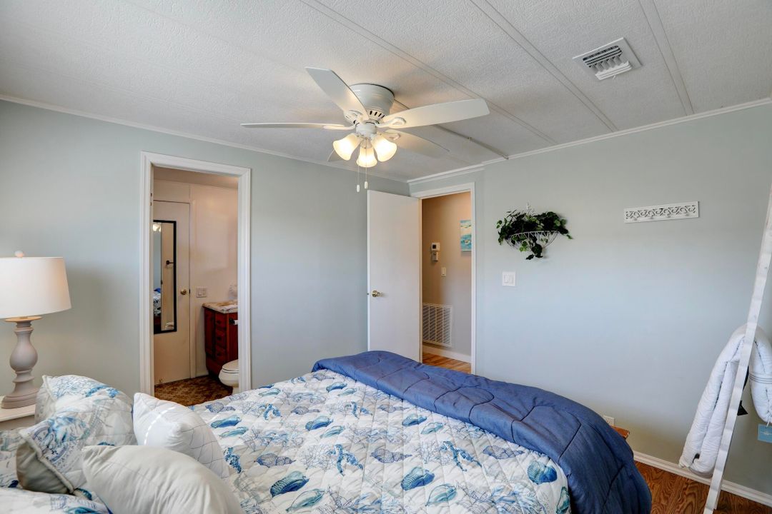 For Sale: $199,500 (2 beds, 2 baths, 1152 Square Feet)