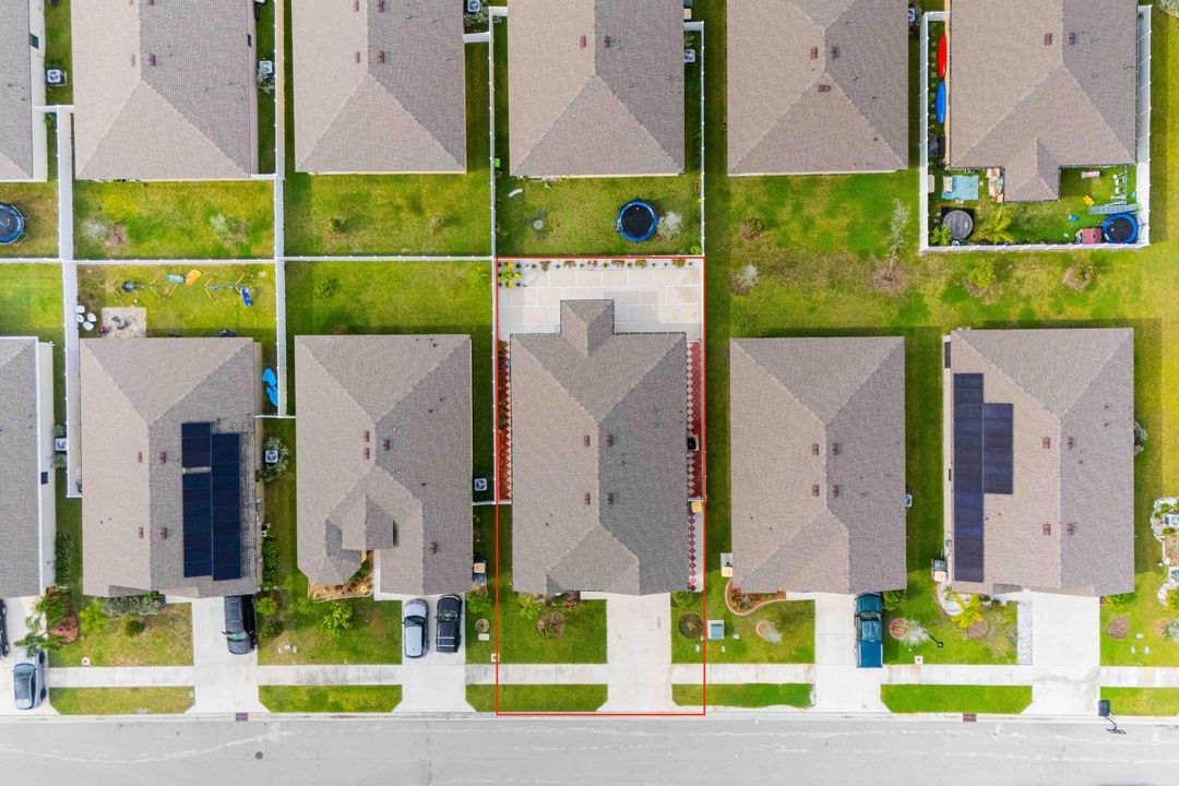 For Sale: $385,000 (4 beds, 2 baths, 1916 Square Feet)