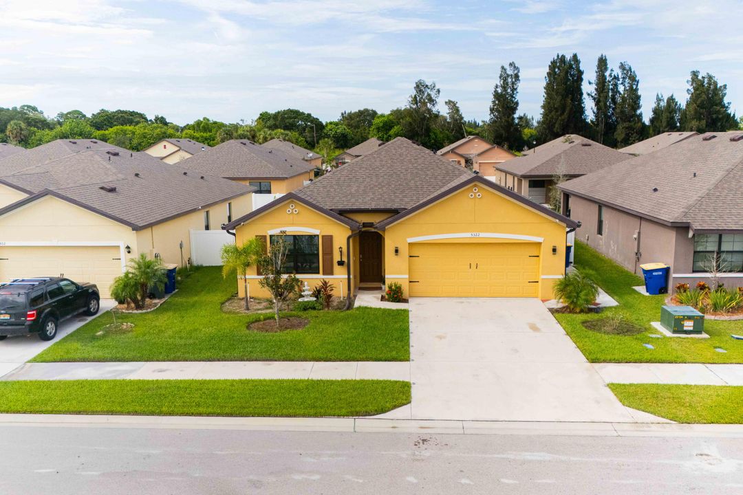 For Sale: $385,000 (4 beds, 2 baths, 1916 Square Feet)