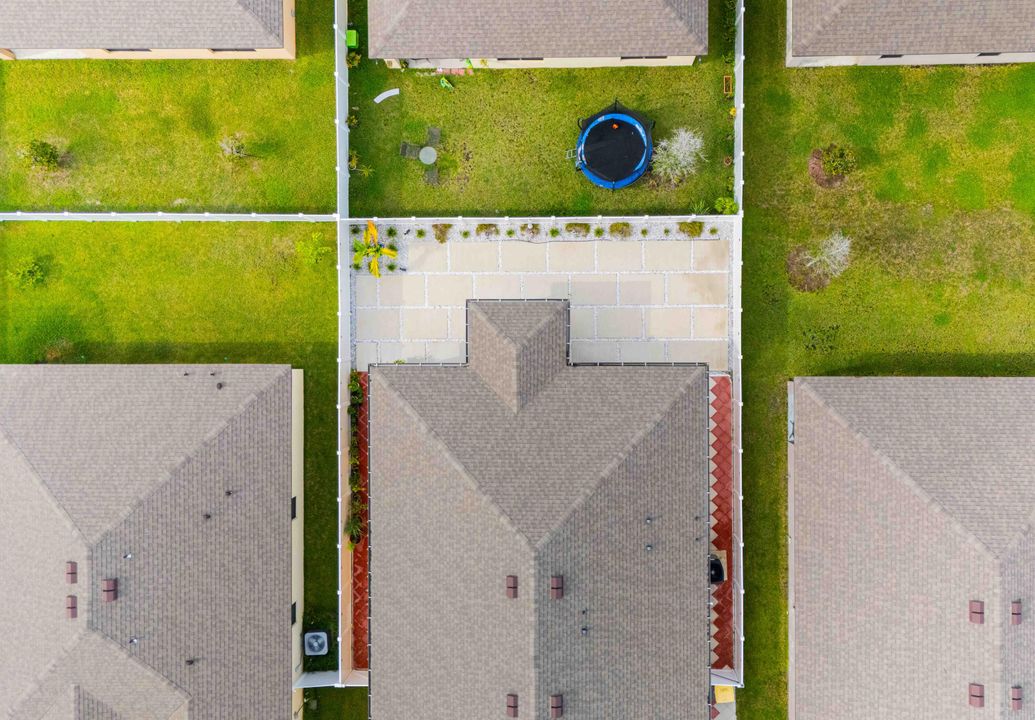 For Sale: $385,000 (4 beds, 2 baths, 1916 Square Feet)