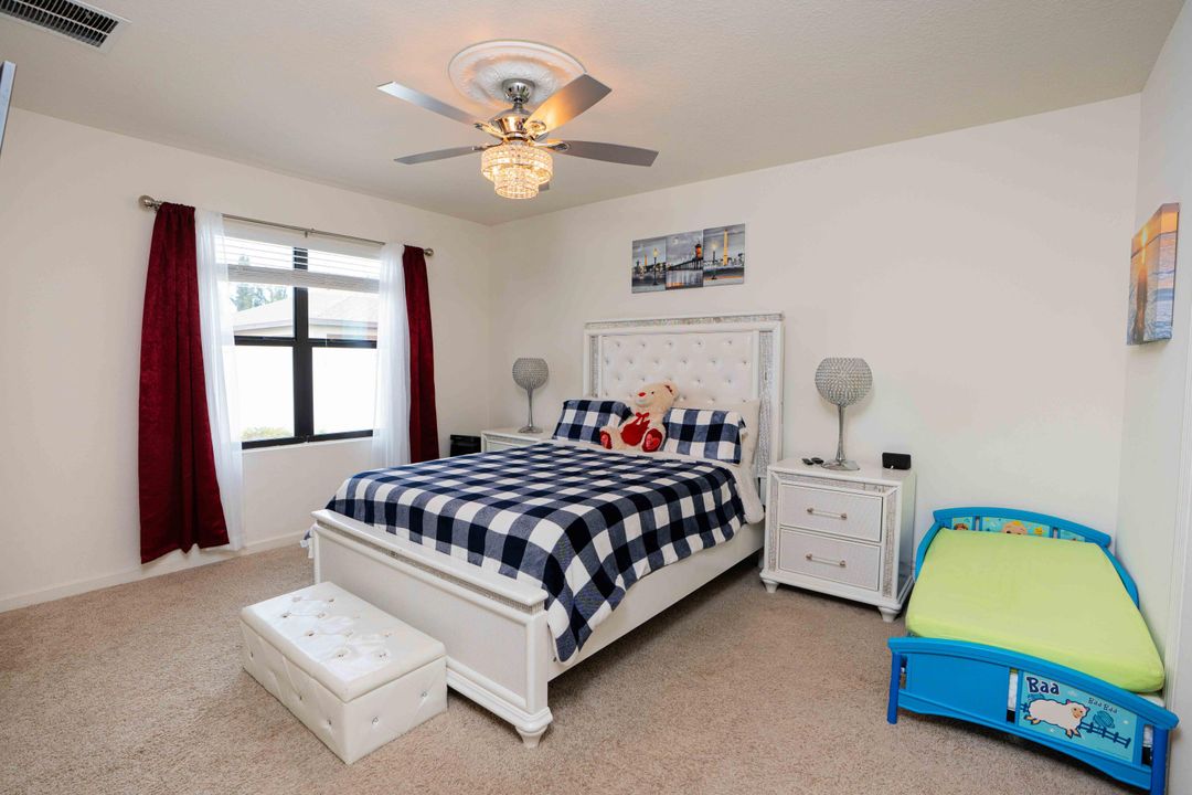 For Sale: $385,000 (4 beds, 2 baths, 1916 Square Feet)