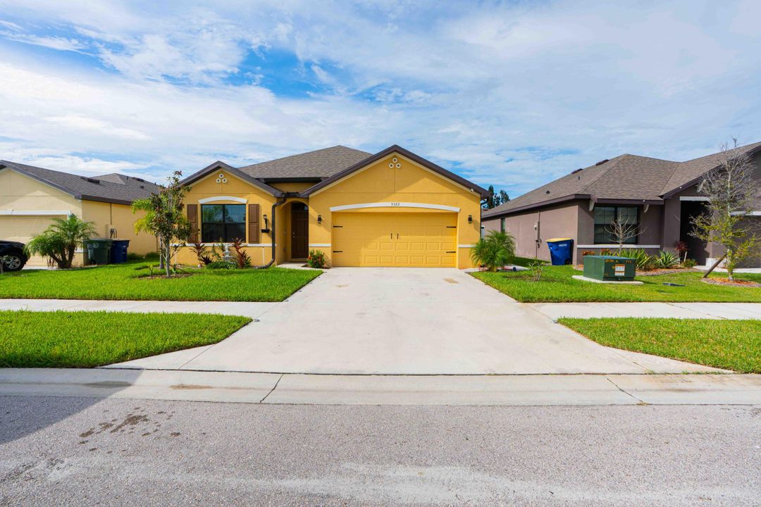 For Sale: $385,000 (4 beds, 2 baths, 1916 Square Feet)