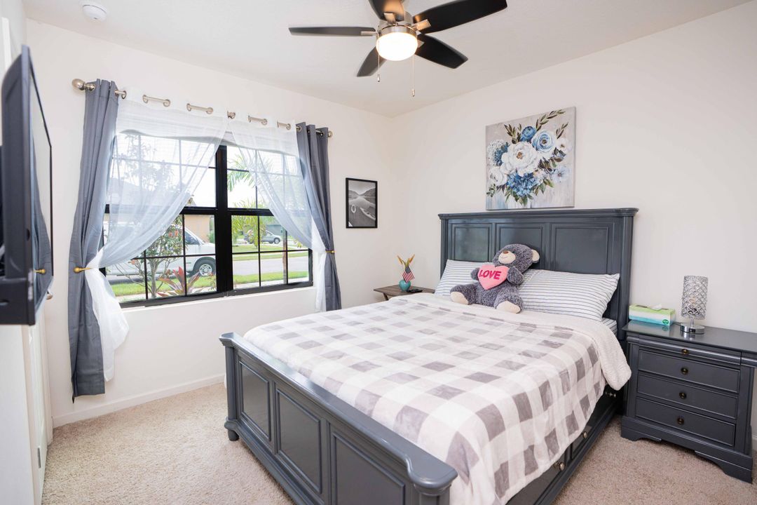 For Sale: $385,000 (4 beds, 2 baths, 1916 Square Feet)