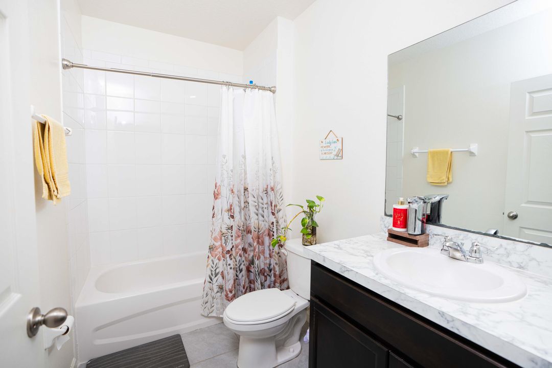 For Sale: $385,000 (4 beds, 2 baths, 1916 Square Feet)