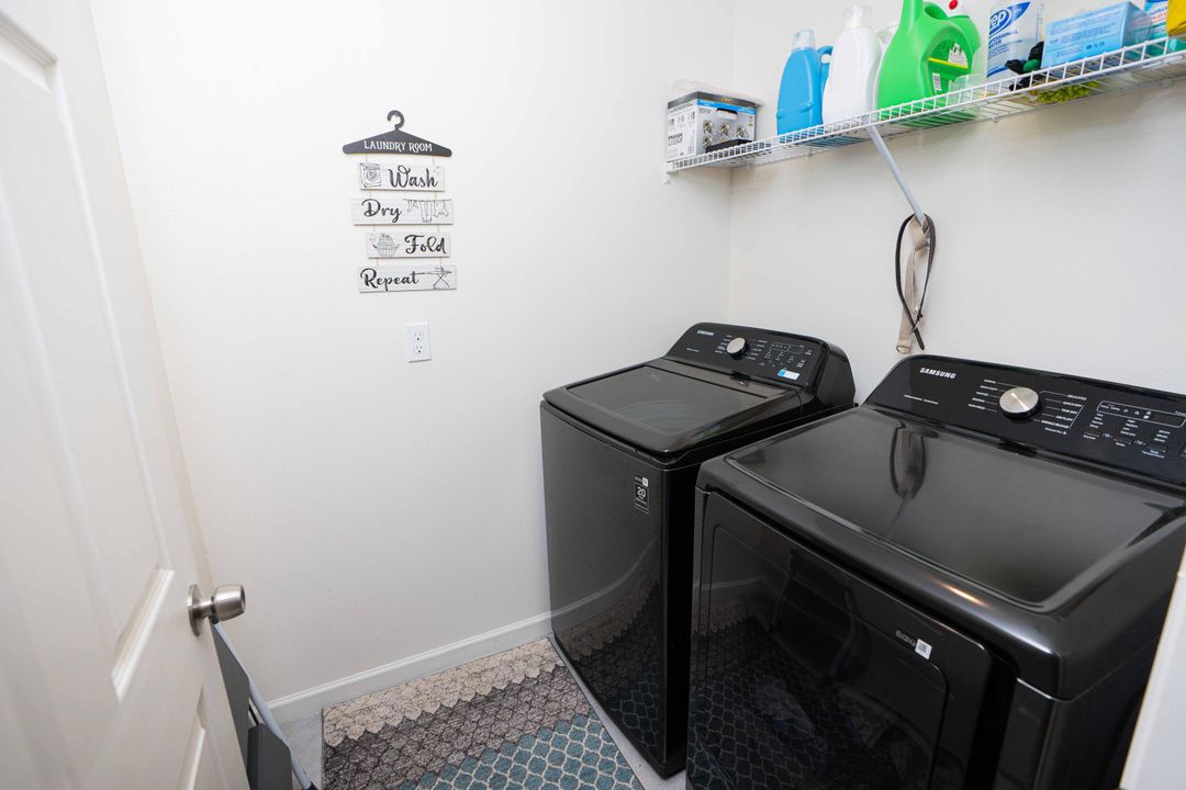 For Sale: $385,000 (4 beds, 2 baths, 1916 Square Feet)