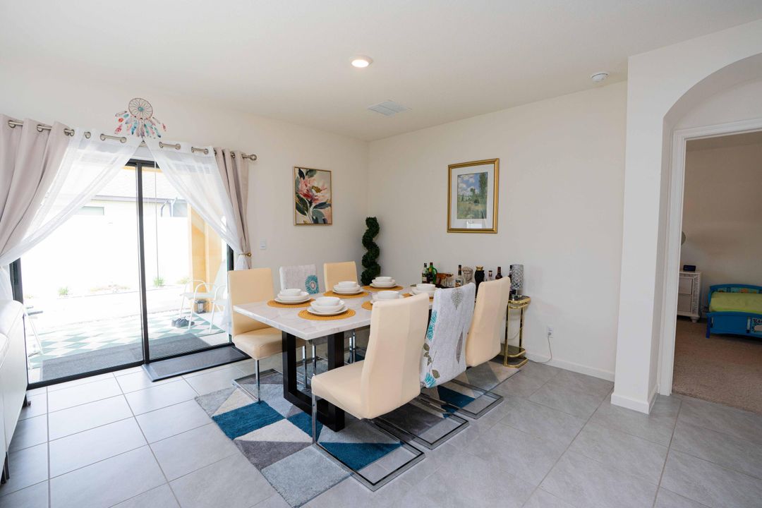 For Sale: $385,000 (4 beds, 2 baths, 1916 Square Feet)