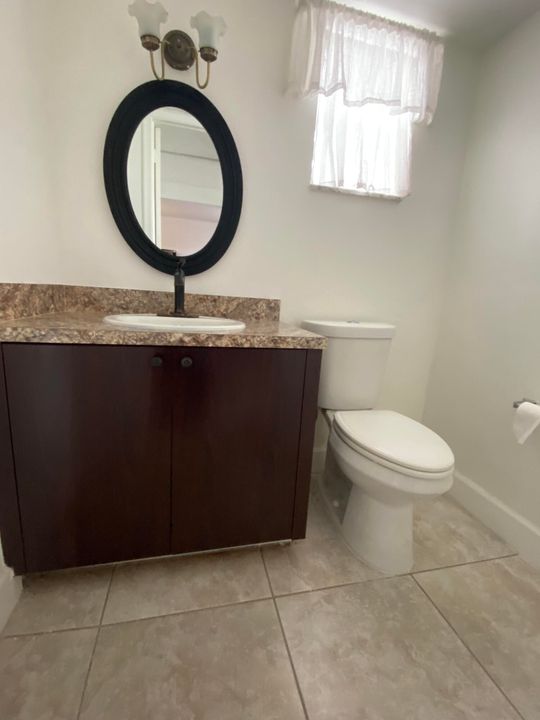 待售: $60,000 (1 贝兹, 1 浴室, 894 平方英尺)