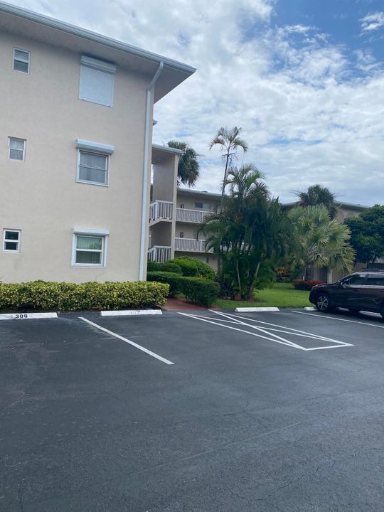 待售: $60,000 (1 贝兹, 1 浴室, 894 平方英尺)