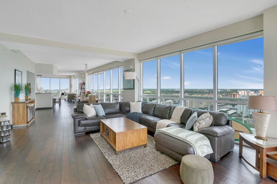 For Rent: $10,500 (3 beds, 3 baths, 2726 Square Feet)