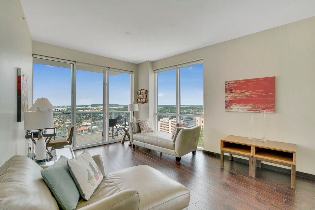 For Rent: $10,500 (3 beds, 3 baths, 2726 Square Feet)