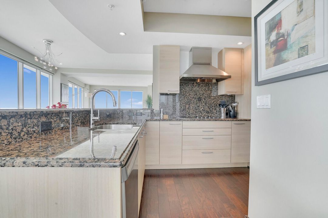 For Rent: $10,500 (3 beds, 3 baths, 2726 Square Feet)