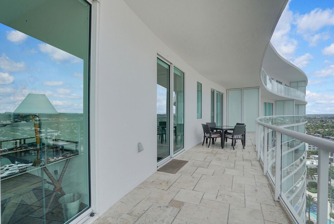 For Rent: $10,500 (3 beds, 3 baths, 2726 Square Feet)