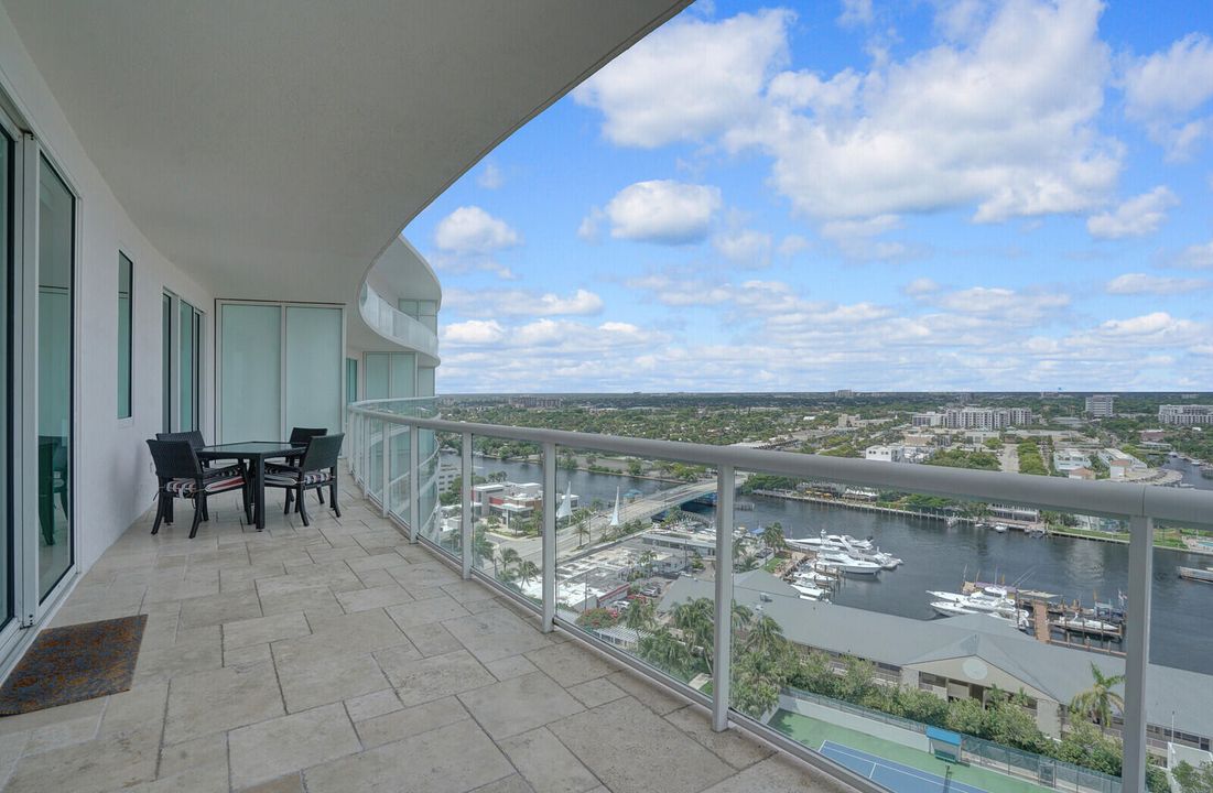 For Rent: $10,500 (3 beds, 3 baths, 2726 Square Feet)