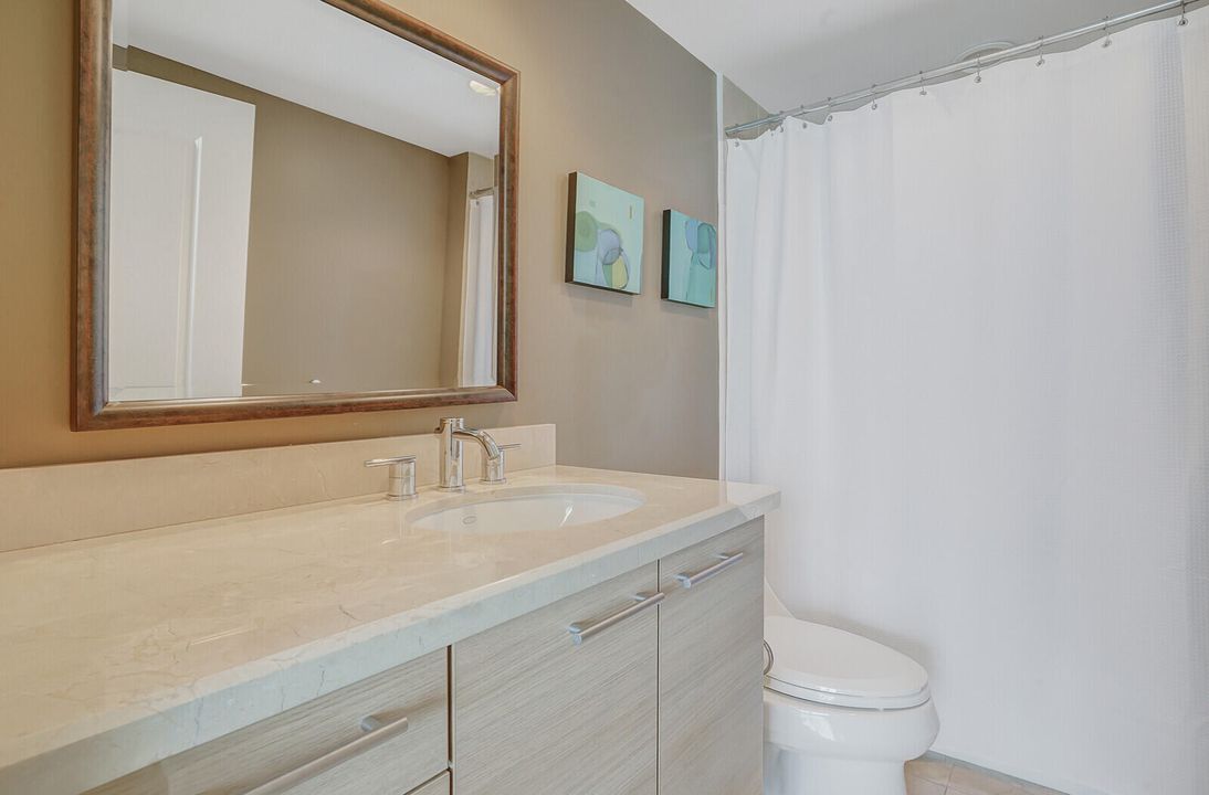 For Rent: $10,500 (3 beds, 3 baths, 2726 Square Feet)