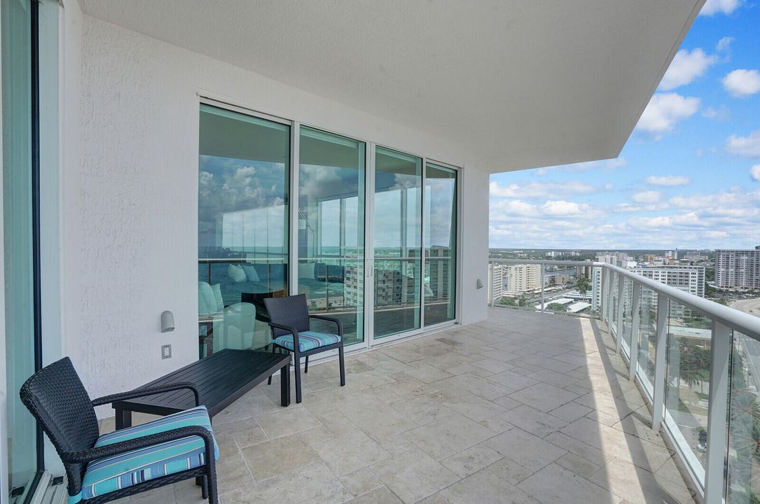 For Rent: $10,500 (3 beds, 3 baths, 2726 Square Feet)