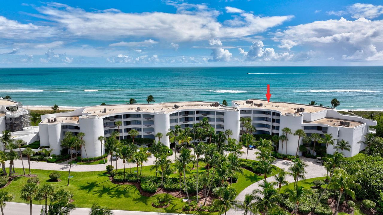 Vendido Recientemente: $2,495,000 (3 camas, 3 baños, 2658 Pies cuadrados)