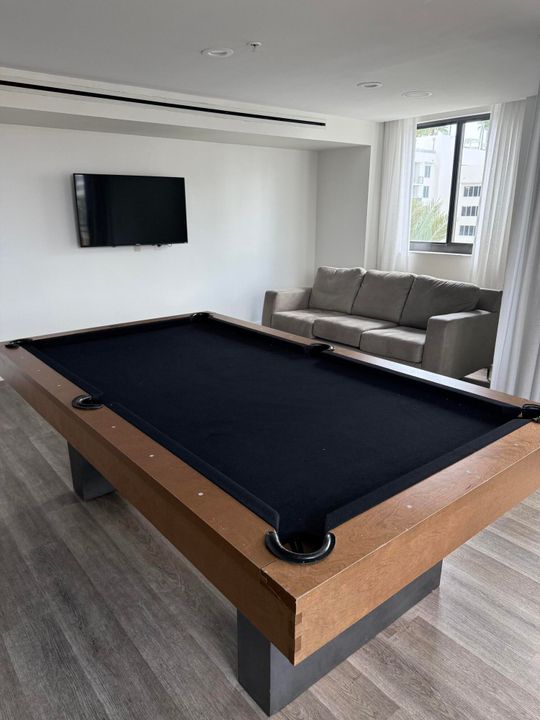 Active With Contract: $549,000 (3 beds, 2 baths, 1529 Square Feet)