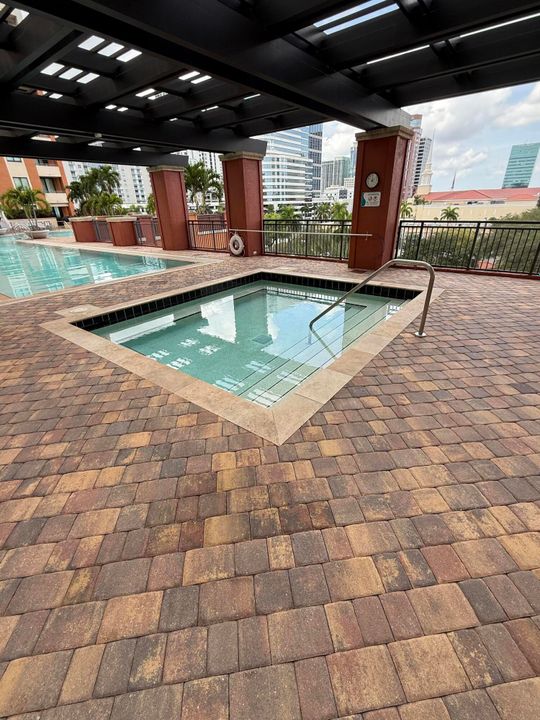 Active With Contract: $549,000 (3 beds, 2 baths, 1529 Square Feet)