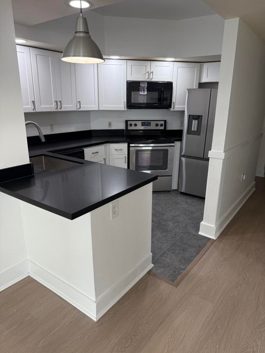 Active With Contract: $549,000 (3 beds, 2 baths, 1529 Square Feet)