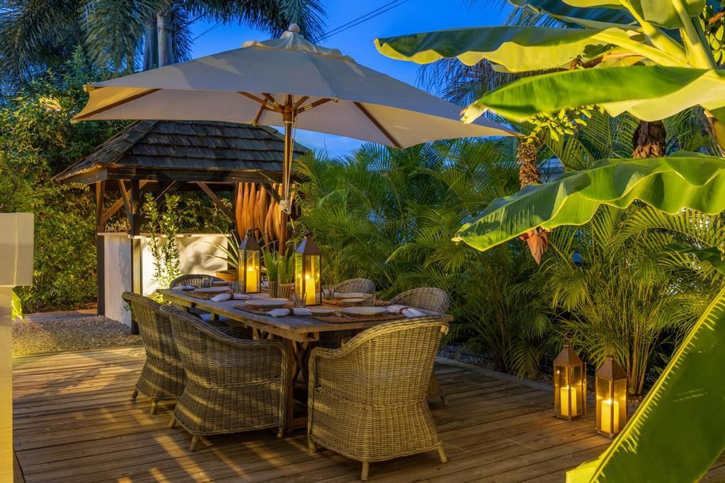 合同活跃: $1,500,000 (3 贝兹, 2 浴室, 2258 平方英尺)