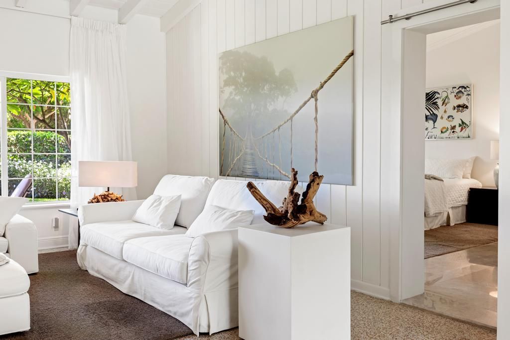 合同活跃: $1,500,000 (3 贝兹, 2 浴室, 2258 平方英尺)