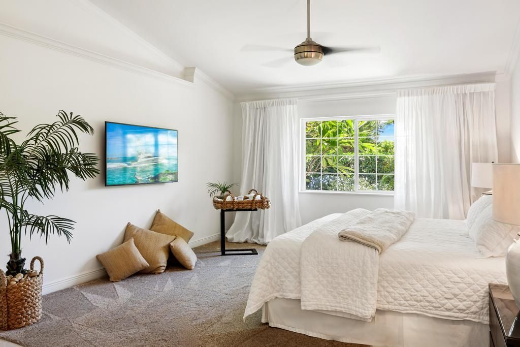 合同活跃: $1,500,000 (3 贝兹, 2 浴室, 2258 平方英尺)