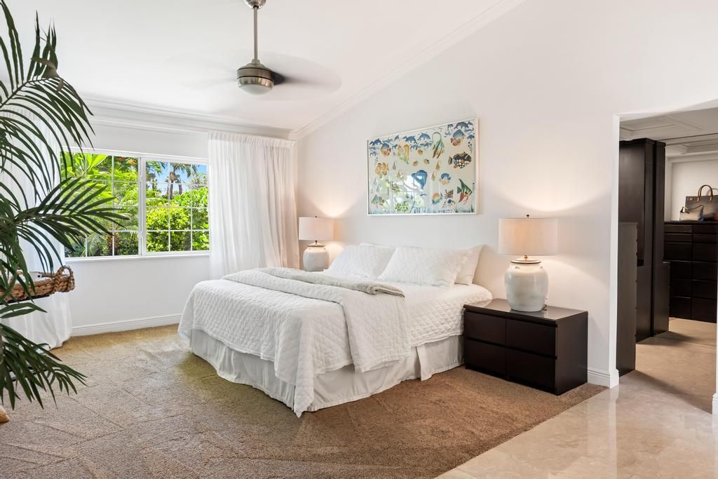 合同活跃: $1,500,000 (3 贝兹, 2 浴室, 2258 平方英尺)