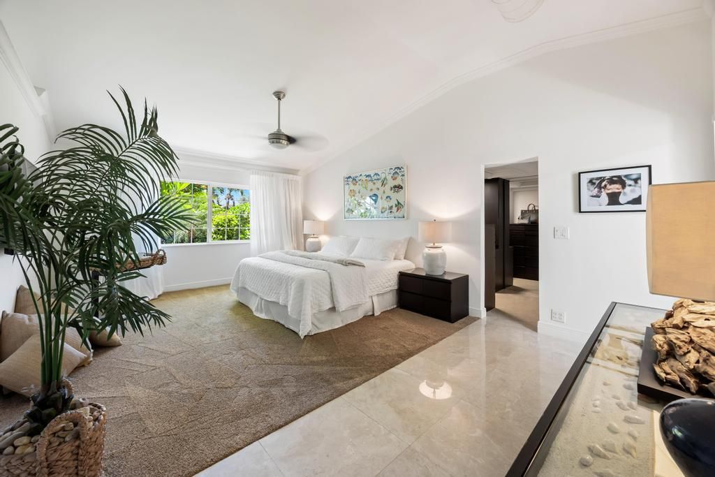 合同活跃: $1,500,000 (3 贝兹, 2 浴室, 2258 平方英尺)