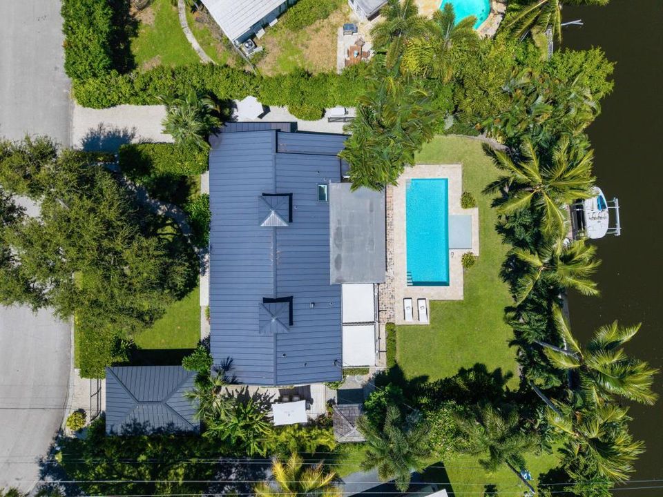 合同活跃: $1,500,000 (3 贝兹, 2 浴室, 2258 平方英尺)