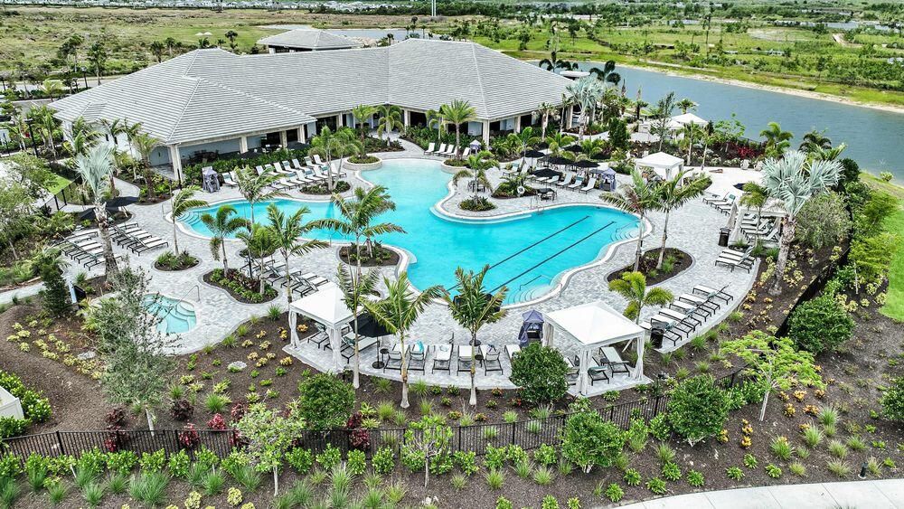 Active With Contract: $825,000 (3 beds, 3 baths, 3094 Square Feet)