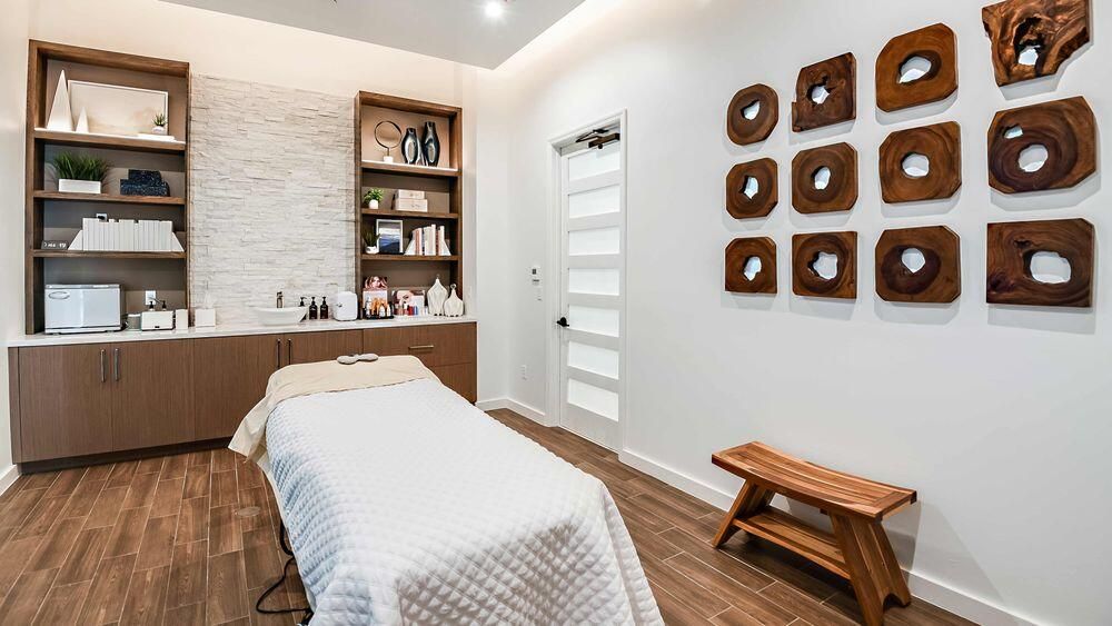 Active With Contract: $825,000 (3 beds, 3 baths, 3094 Square Feet)