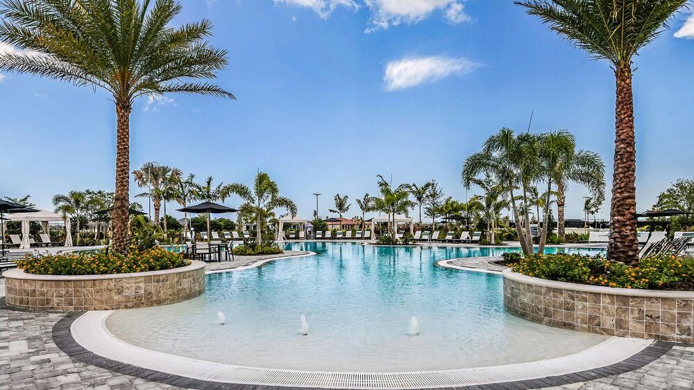 Active With Contract: $825,000 (3 beds, 3 baths, 3094 Square Feet)