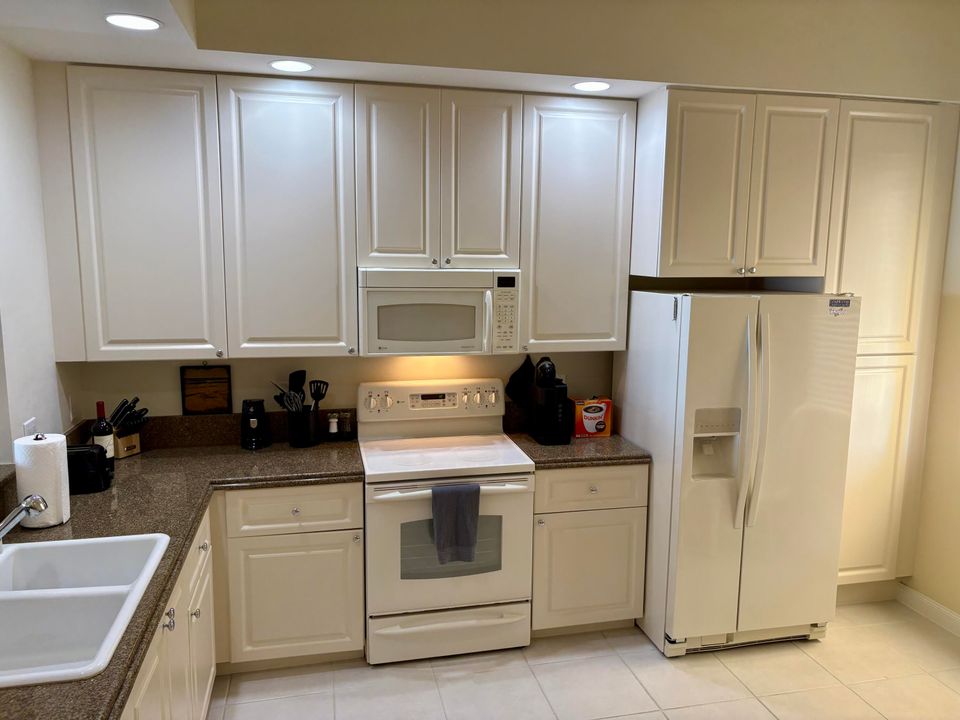 出租: $5,000 (2 贝兹, 2 浴室, 1989 平方英尺)