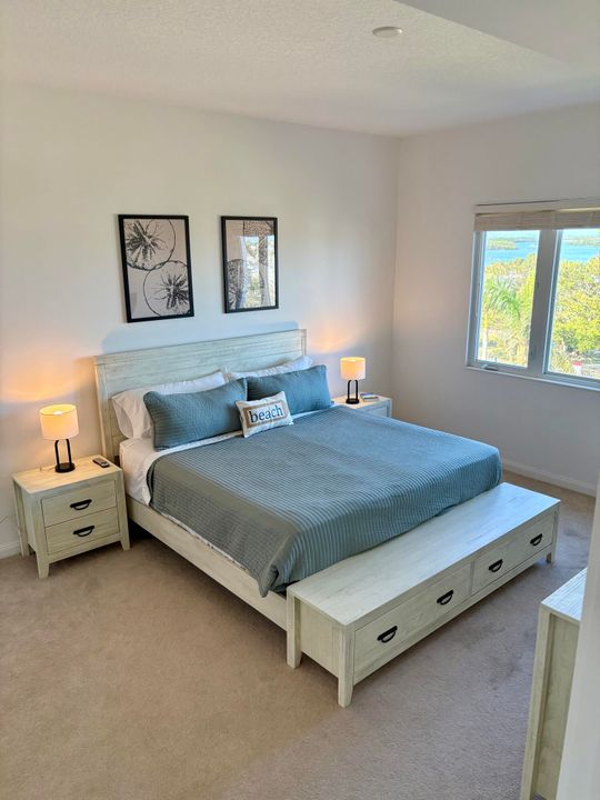 出租: $5,000 (2 贝兹, 2 浴室, 1989 平方英尺)