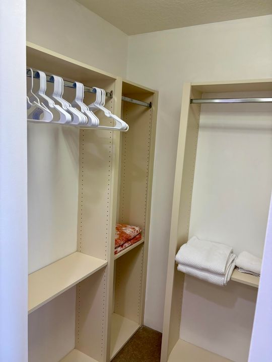 出租: $5,000 (2 贝兹, 2 浴室, 1989 平方英尺)