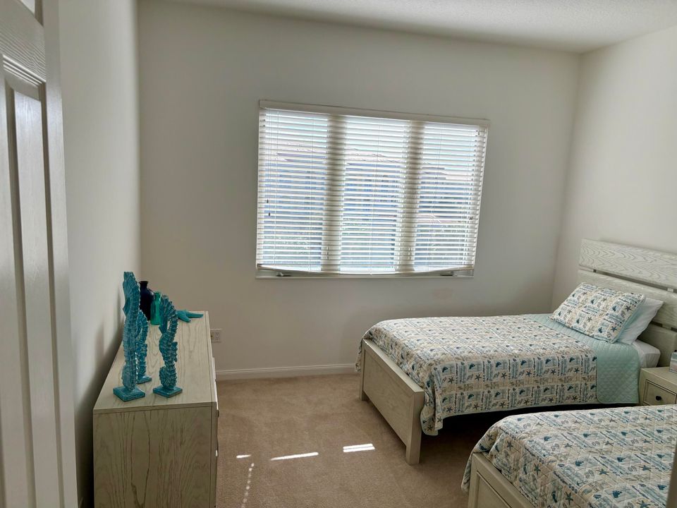 出租: $5,000 (2 贝兹, 2 浴室, 1989 平方英尺)