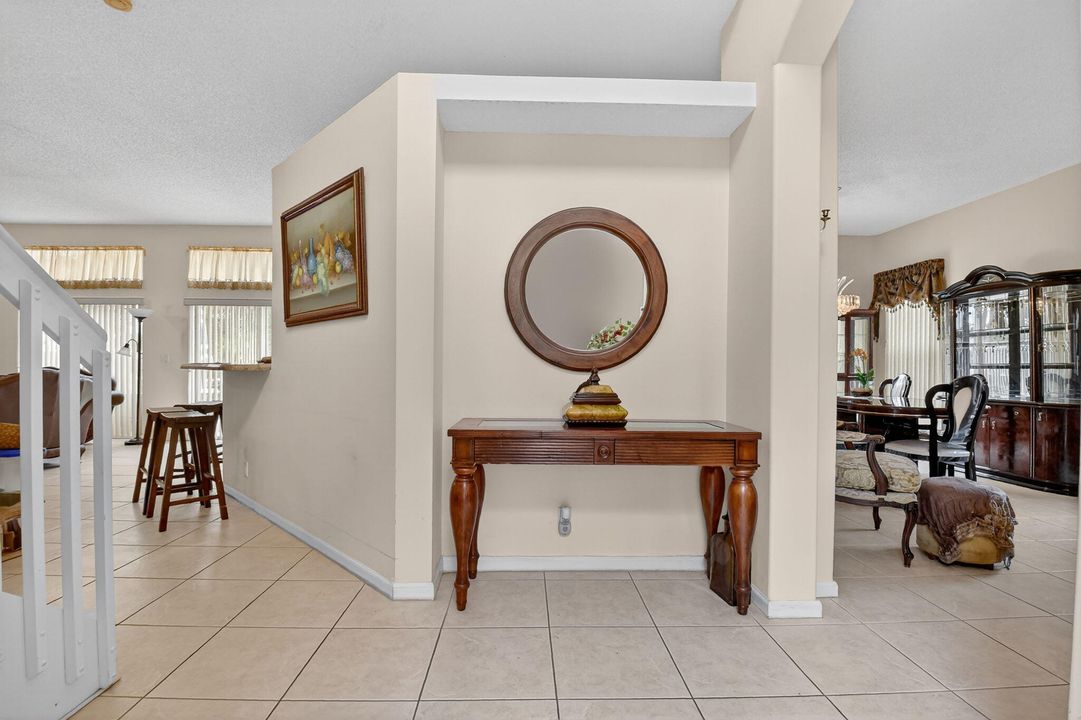 Activo con contrato: $619,900 (4 camas, 3 baños, 2667 Pies cuadrados)