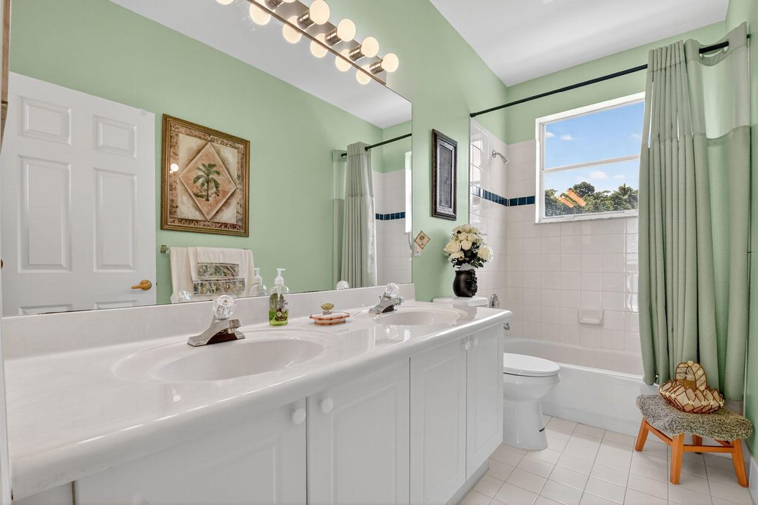 Activo con contrato: $619,900 (4 camas, 3 baños, 2667 Pies cuadrados)