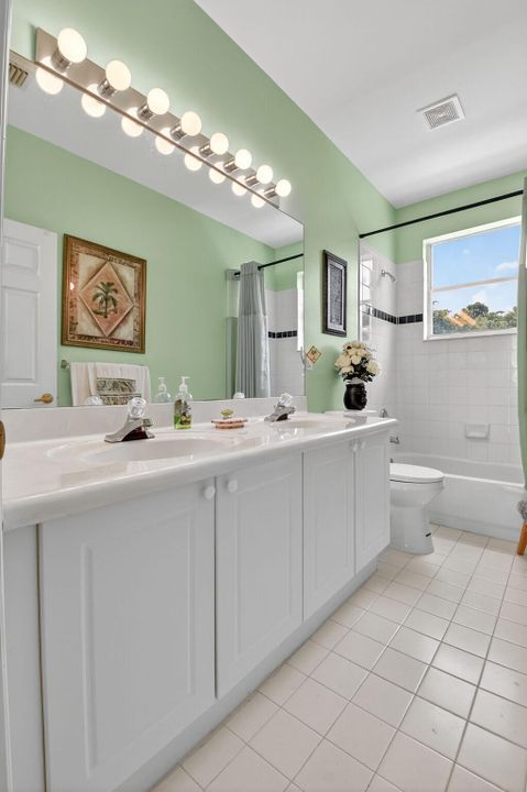 Activo con contrato: $619,900 (4 camas, 3 baños, 2667 Pies cuadrados)