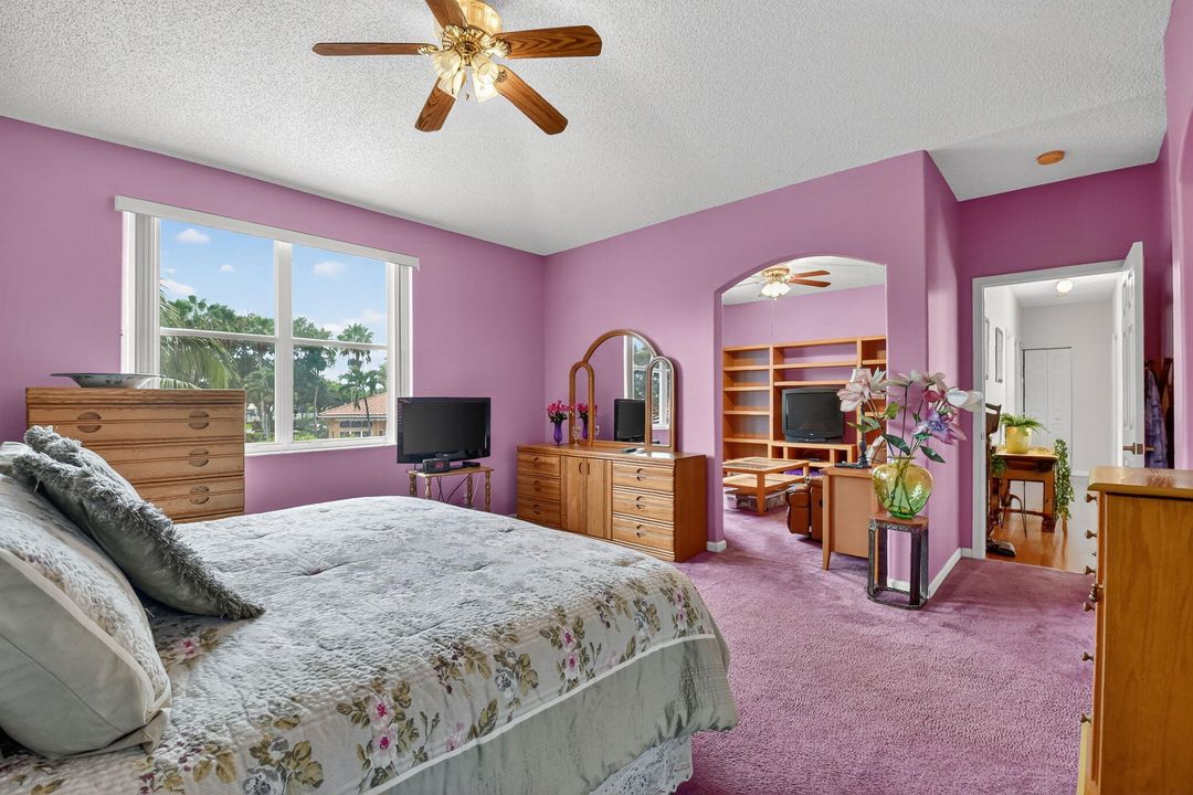 Activo con contrato: $619,900 (4 camas, 3 baños, 2667 Pies cuadrados)