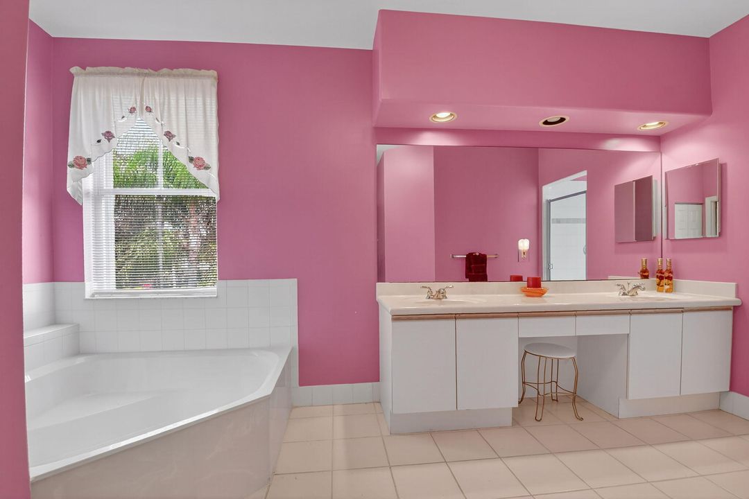 Activo con contrato: $619,900 (4 camas, 3 baños, 2667 Pies cuadrados)