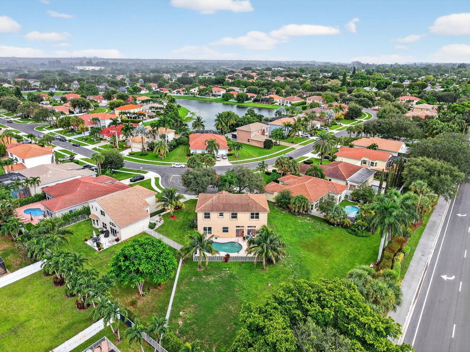 Activo con contrato: $619,900 (4 camas, 3 baños, 2667 Pies cuadrados)