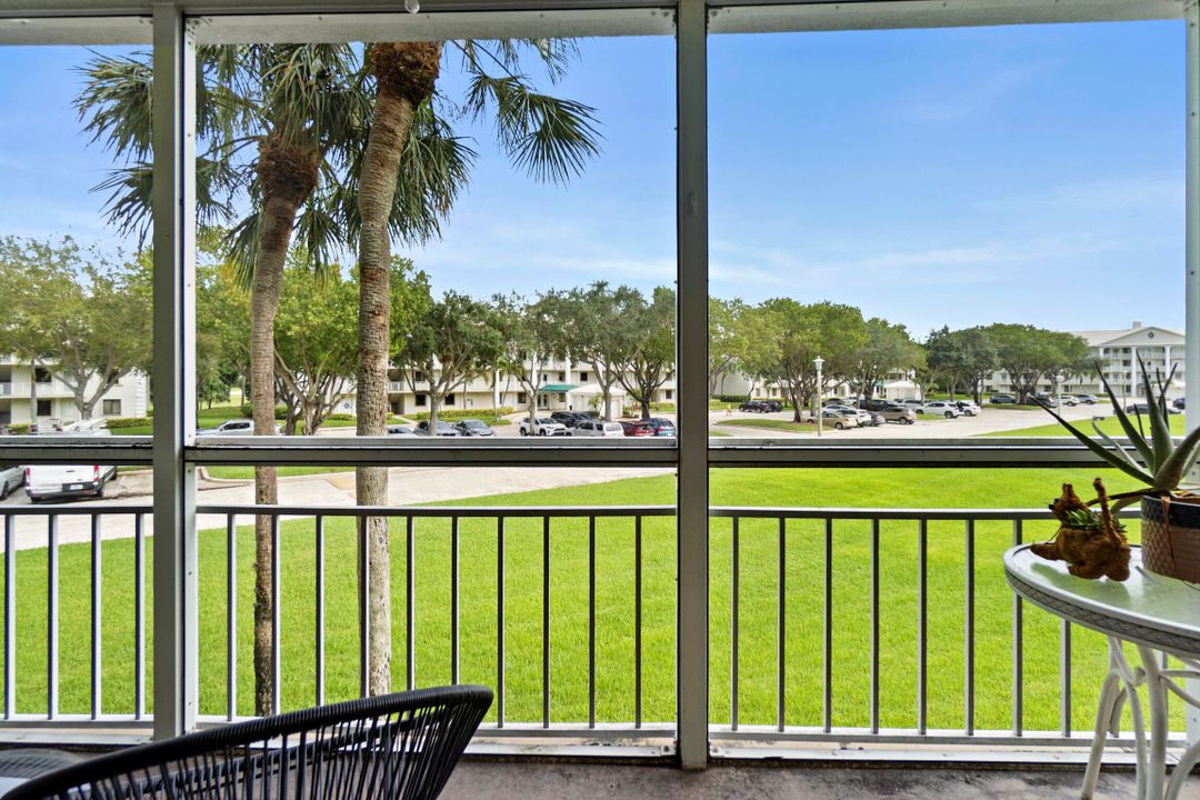 Activo con contrato: $274,000 (2 camas, 2 baños, 1385 Pies cuadrados)