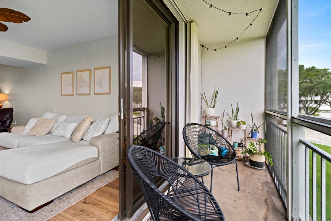 Activo con contrato: $274,000 (2 camas, 2 baños, 1385 Pies cuadrados)