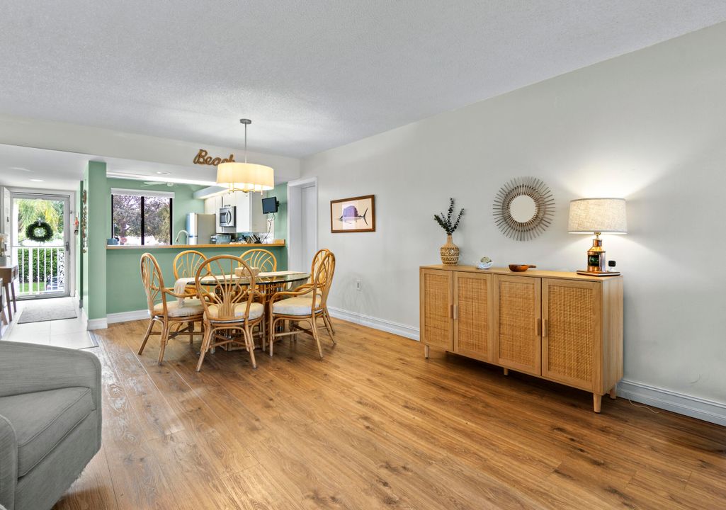 Activo con contrato: $274,000 (2 camas, 2 baños, 1385 Pies cuadrados)