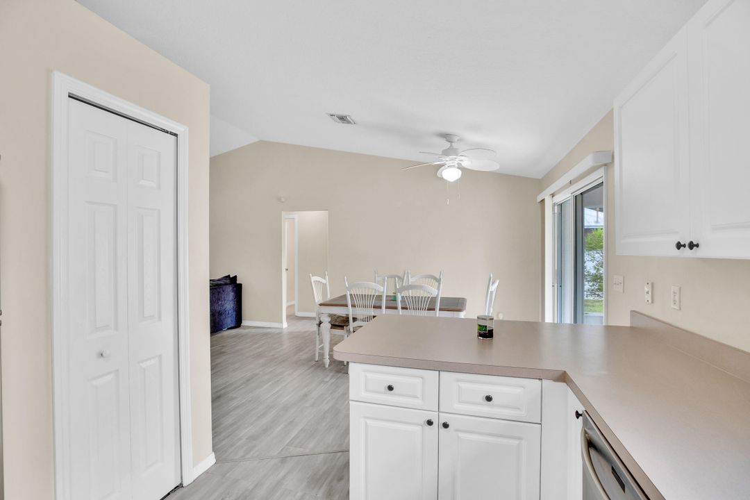 待售: $299,000 (3 贝兹, 2 浴室, 1324 平方英尺)