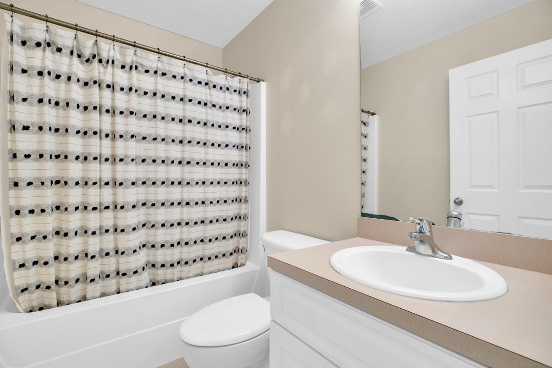 待售: $299,000 (3 贝兹, 2 浴室, 1324 平方英尺)