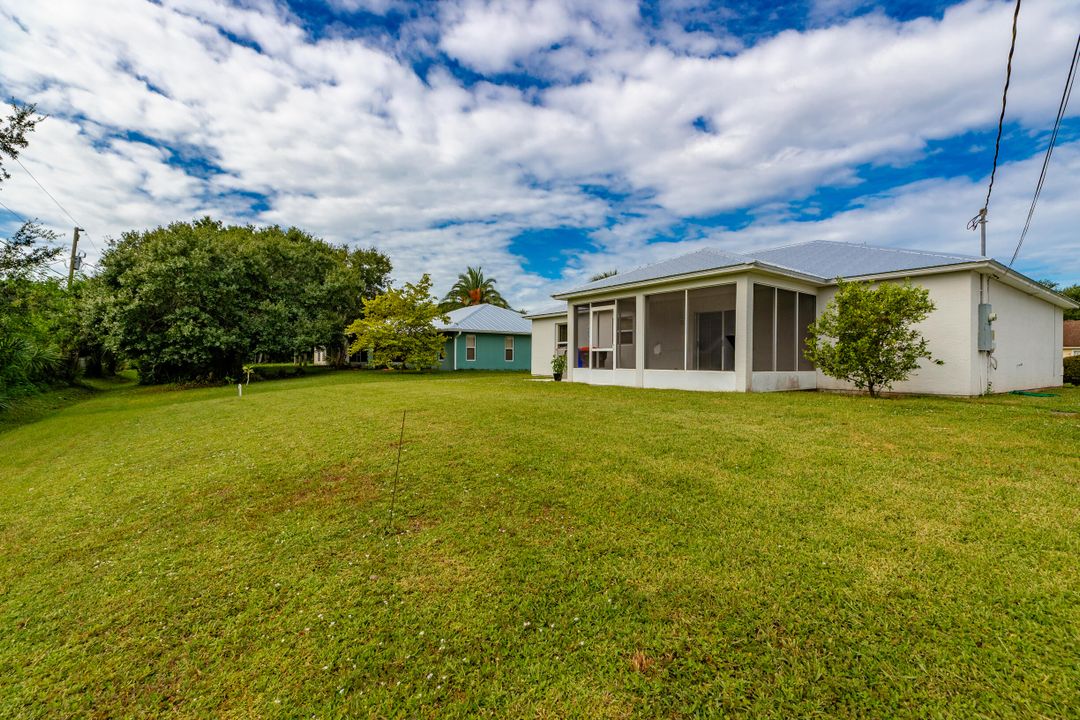 待售: $299,000 (3 贝兹, 2 浴室, 1324 平方英尺)