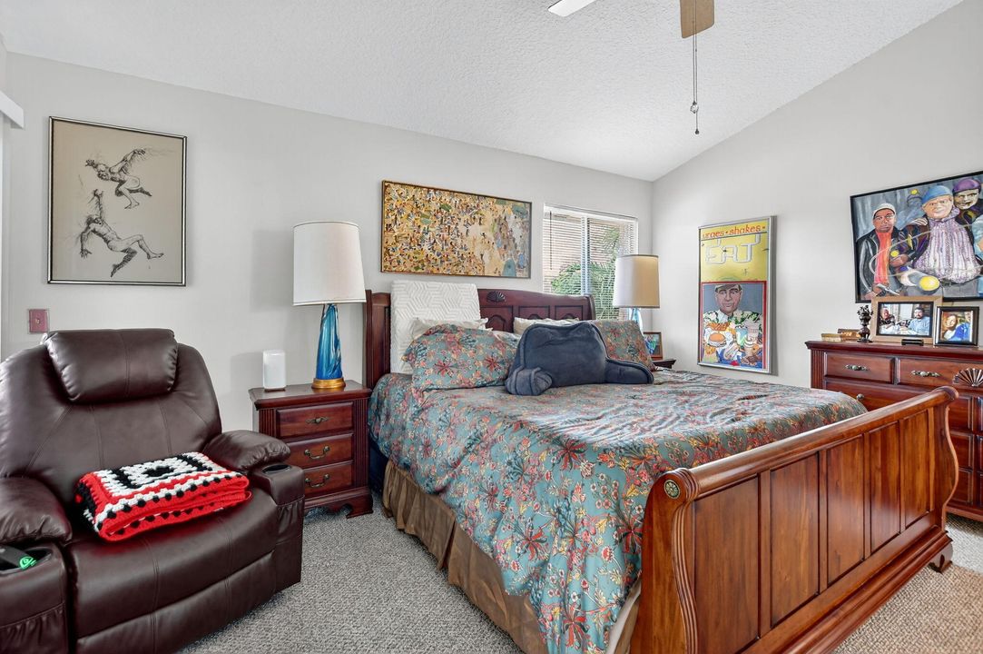 На продажу: $454,999 (3 спален, 2 ванн, 1590 Квадратных фут)